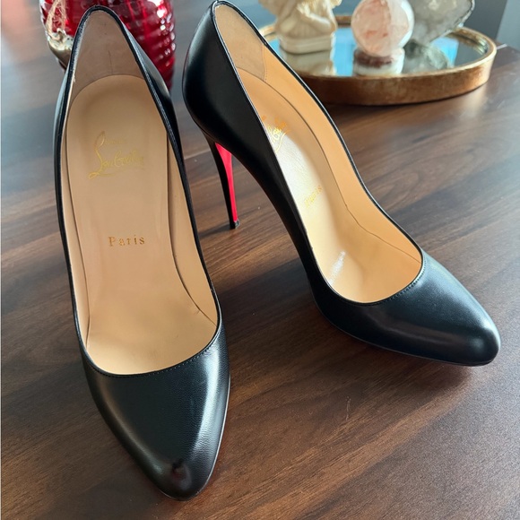 Christian Louboutin Black Leather Pointed Pumps with Red Soles - Picture 7 of 8